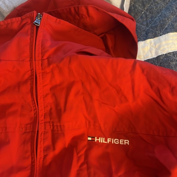 ❄️ Tommy Hilfiger red jacket size Large EUC - Picture 2 of 4